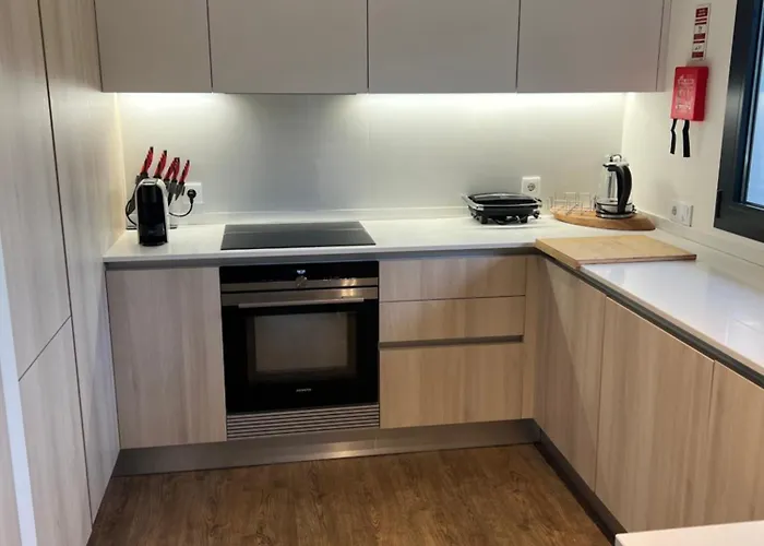 アパート T2 - レイリア